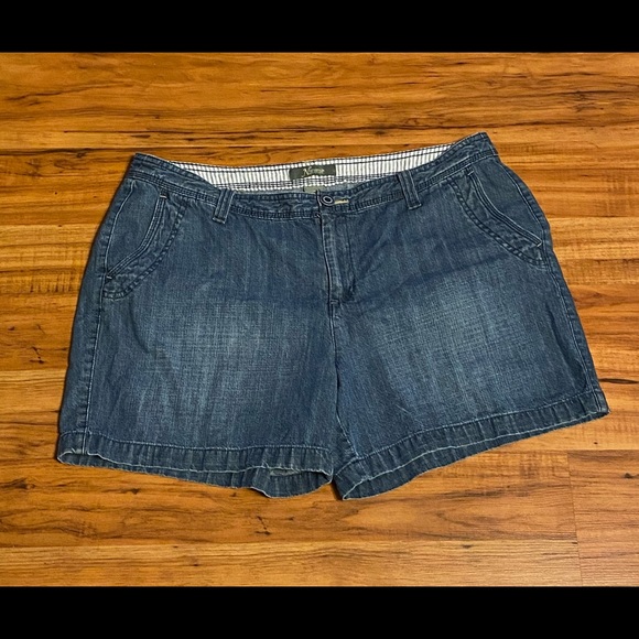 Natural Reflections Pants - Natural Reflections Women’s Shorts Size 14